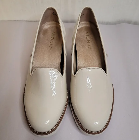 Vionic Willa Wedge Loafers Size 7W Water Repellant - Picture 3 of 11